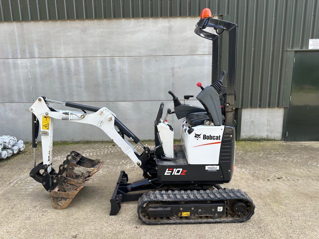 PlantNTractor's tweet photo. #plantandtractortrader #excavators #graders #tractors #trucks #lateststock
https://t.co/pKA1vOIHYu https://t.co/fVwvJdHbx2
