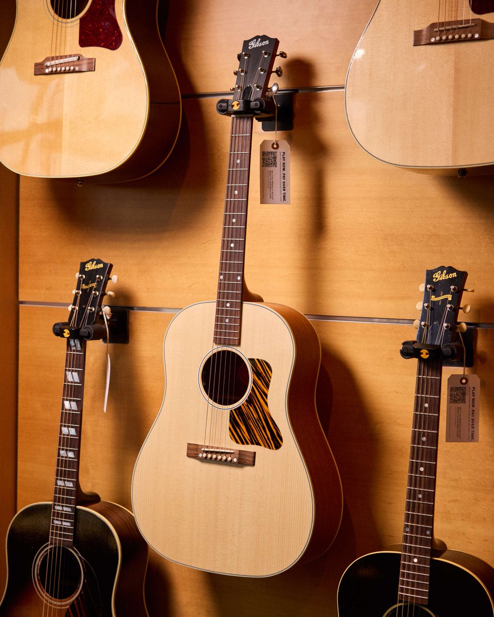 GibsonGarage's tweet photo. 🚨Gibson Garage Guitar of the Week🚨

Gibson J-35 30s Faded

You never know what treasure you'll find at the Gibson Garage Nashville. Stop by to shop and play.

#gibson #gibsongarage #guitaroftheweek #j35 https://t.co/0MPQIkdljh