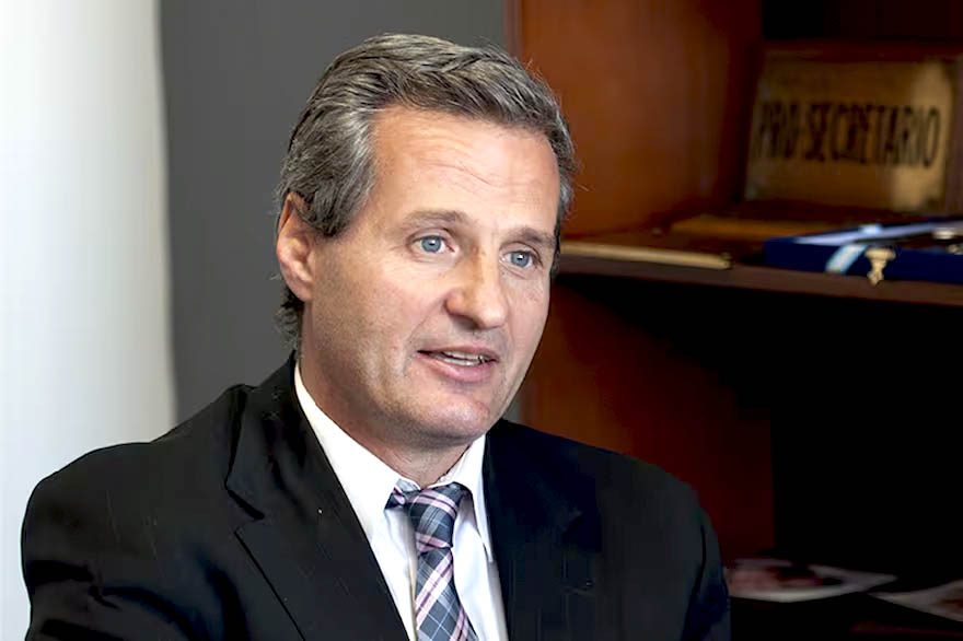 APELACIÓN PARA CUBRIR LA VACANTE DE STEFANI - El fiscal Federal Nacional, Ramiro González, dictaminó que sea Dalila Verónica Nora la que asuma en la banca generada a partir del fallecimiento del diputado Héctor “Tito”. reporteaustral.com.ar/nota/104064/fi…