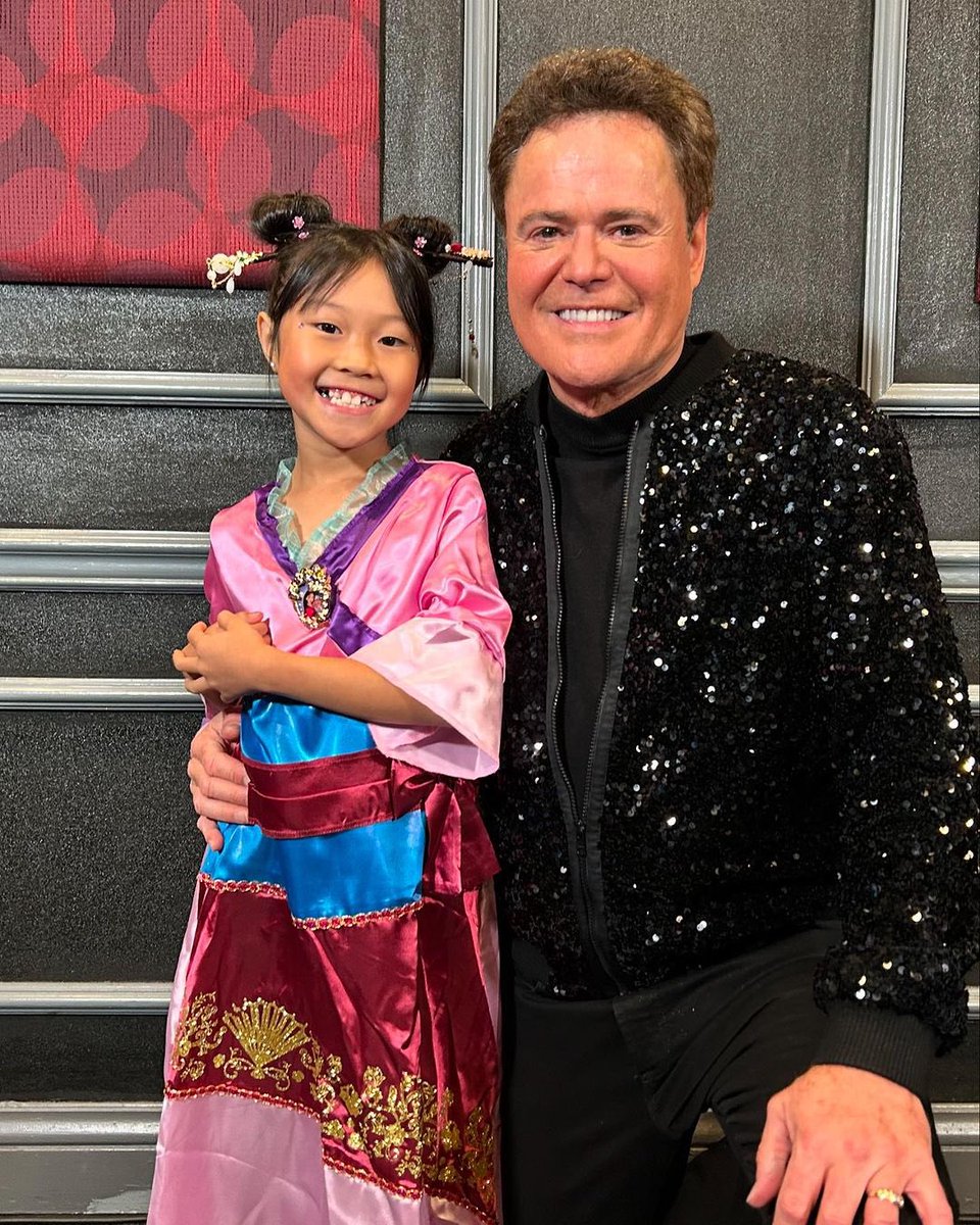 I am so happy that my friend Lulu and her daughter came to my show the other week. I sing “I’ll Make A Man Out Of You” during my show at <a href="/HarrahsVegas/">Harrah's Las Vegas</a>, so she came dressed up as Mulan! How adorable.  
#DonnyOsmond #Mulan #IllMakeAManOutOfYou