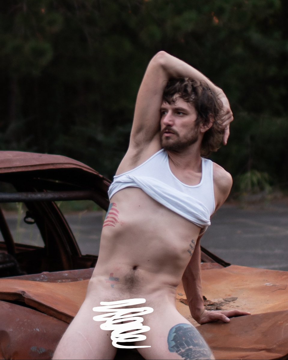 LandoBandoPorts's tweet photo. I just love this isolated burned up car! Extended and uncensored set on Patreon -- link in bio! π€
#LandoBando #abandonedportraits #malenude #nudemale #nudephotography #Patreonartist #Patreon #lgbt #lgbtq #lgbtmodel #georgiaboy https://t.co/ckZnGWP1OB
