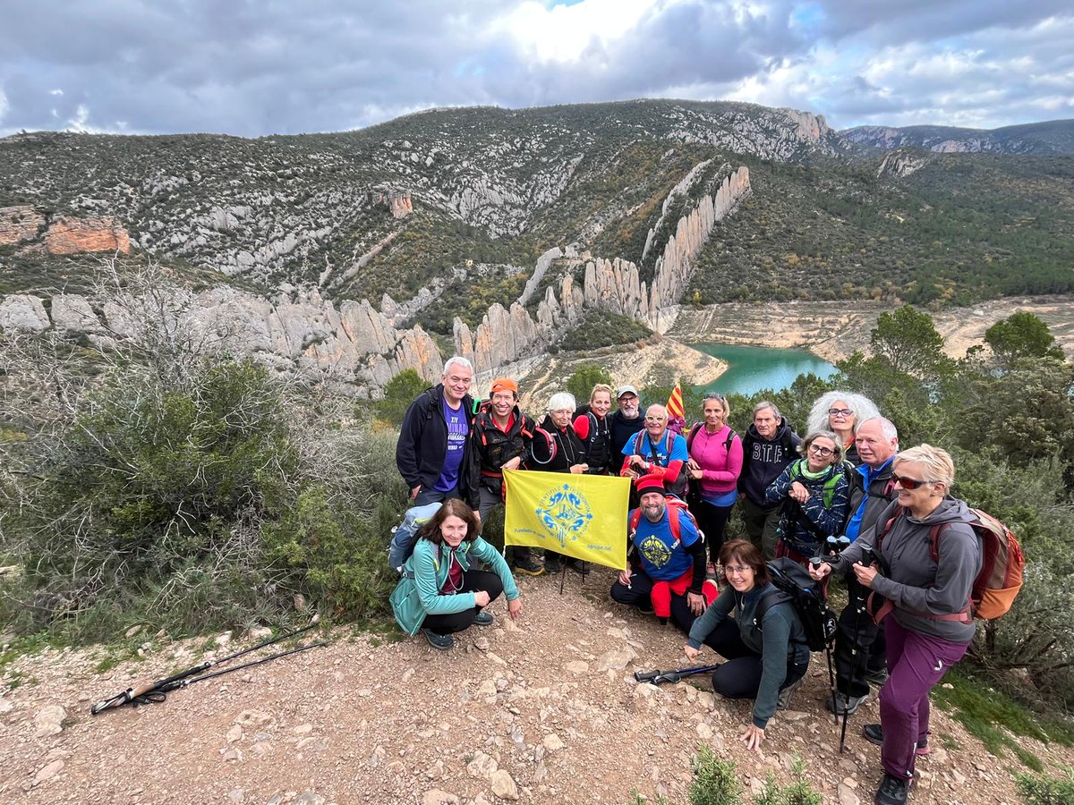 Diumenge vam anar a LES ROQUES DE LA VILA O LES DENTS DE FINESTRES

Ruta circular per apropar-nos a visitar les dents de Finestres , des del pont de Penavera al pantà de Canelles a la part d’Aragó
