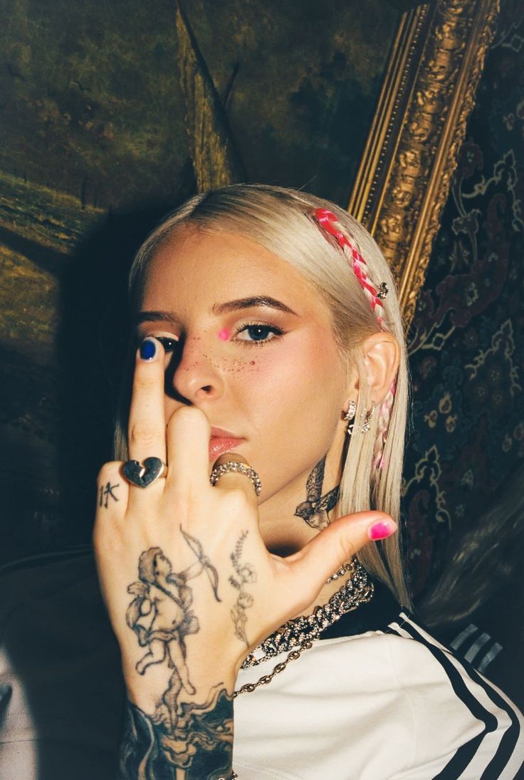 young miko and 🖕🏻

[Abro hilo🧵]