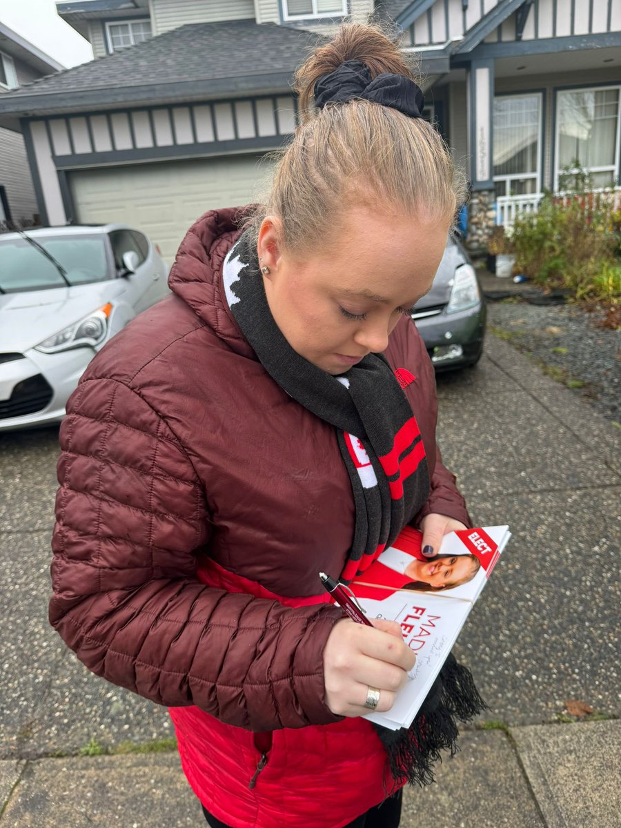mllfleischer's tweet photo. Day or Night, Rain or Shine — #TeamMadison has been hitting the doors with this amazing team and so many volunteers on doors and phones!
#1 in the Country for our #DaysofAction this weekend! 🇨🇦🙏🏼
Let’s keep this momentum up!
Vote Dec 16! 🗳️
#Cloverdale #Langley #ByElection https://t.co/8HMpwsBC89