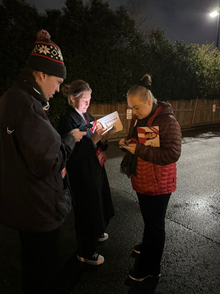 mllfleischer's tweet photo. Day or Night, Rain or Shine — #TeamMadison has been hitting the doors with this amazing team and so many volunteers on doors and phones!
#1 in the Country for our #DaysofAction this weekend! 🇨🇦🙏🏼
Let’s keep this momentum up!
Vote Dec 16! 🗳️
#Cloverdale #Langley #ByElection https://t.co/8HMpwsBC89
