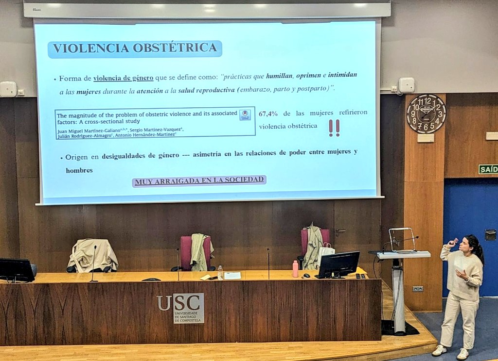 🤰Alumnado do Grao en Enfermería da <a href="/UniversidadeUSC/">USC</a> tivo hoxe a oportunidade de aprender sobre violencia obstétrica. 
Moitas grazas a Carmen Aguilera (EIR) e a Isabel Abel (matrona e secretaria da AGAM) por achegarse a presentar este tema 👏
#25N