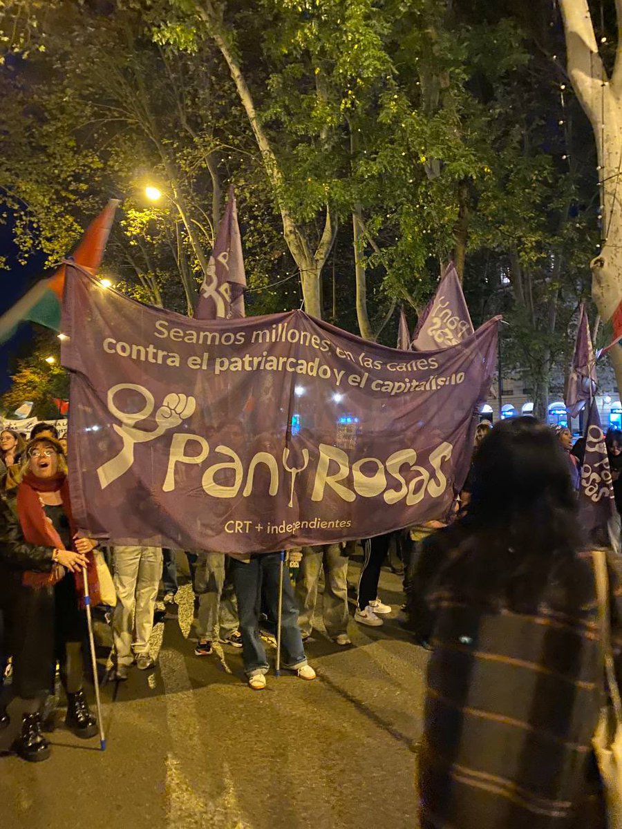 Pan y Rosas Madrid tweet media