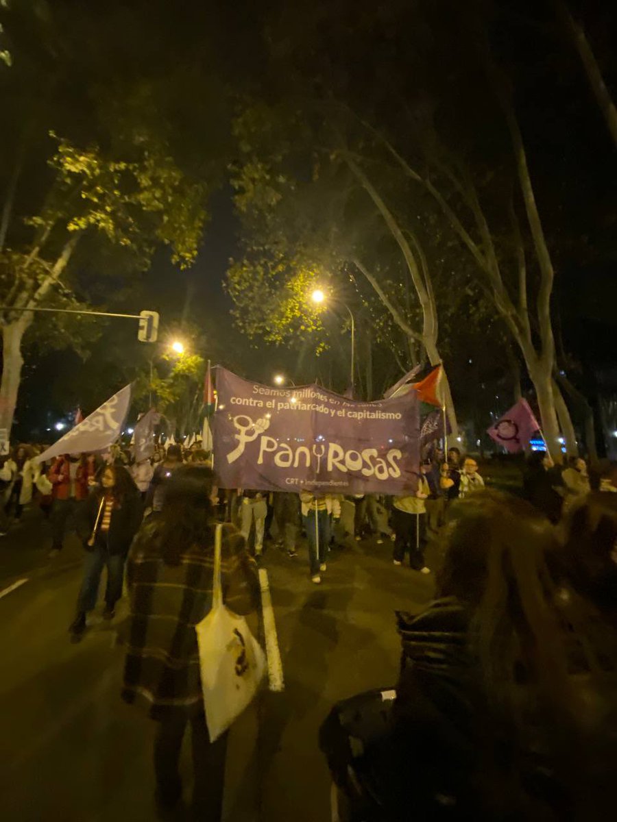 Pan y Rosas Madrid tweet media
