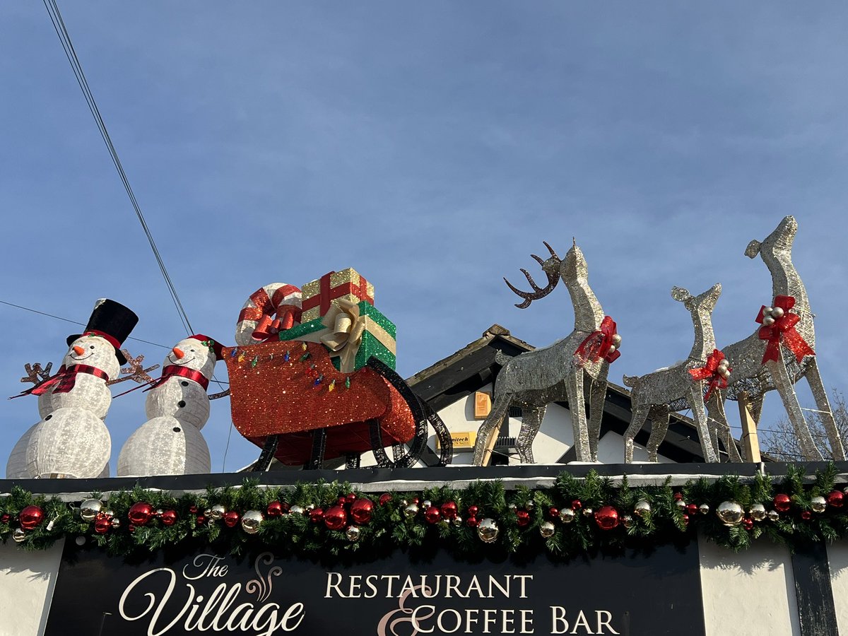 DeePointWillow tweet media