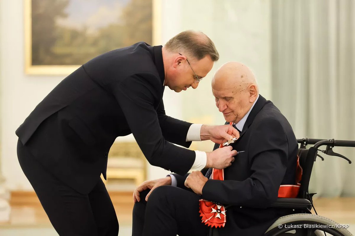 Andrzej Kraśnicki odznaczony 𝗞𝗿𝘇𝘆𝘇̇𝗲𝗺 𝗪𝗶𝗲𝗹𝗸𝗶𝗺 𝗢𝗿𝗱𝗲𝗿𝘂 𝗢𝗱𝗿𝗼𝗱𝘇𝗲𝗻𝗶𝗮 𝗣𝗼𝗹𝘀𝗸𝗶 przez Prezydenta RP! 🇵🇱

Prezes <a href="/esportsineurope/">European Esports Federation</a> został wyróżniony za wybitne zasługi w działaniu na rzecz polskiego ruchu olimpijskiego, zaangażowanie w promowanie Polski