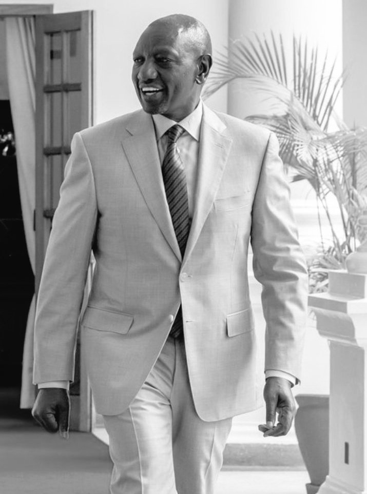 Belive_Kinuthia's tweet image. It's difficult being Ruto right now...
Expensive Loans borrowed many years ago are maturing in quick succession, and they must be repaid...
CBAs for lecturers that were negotiated and abandoned by the previous regimes are being pushed to be implemented by his government...…