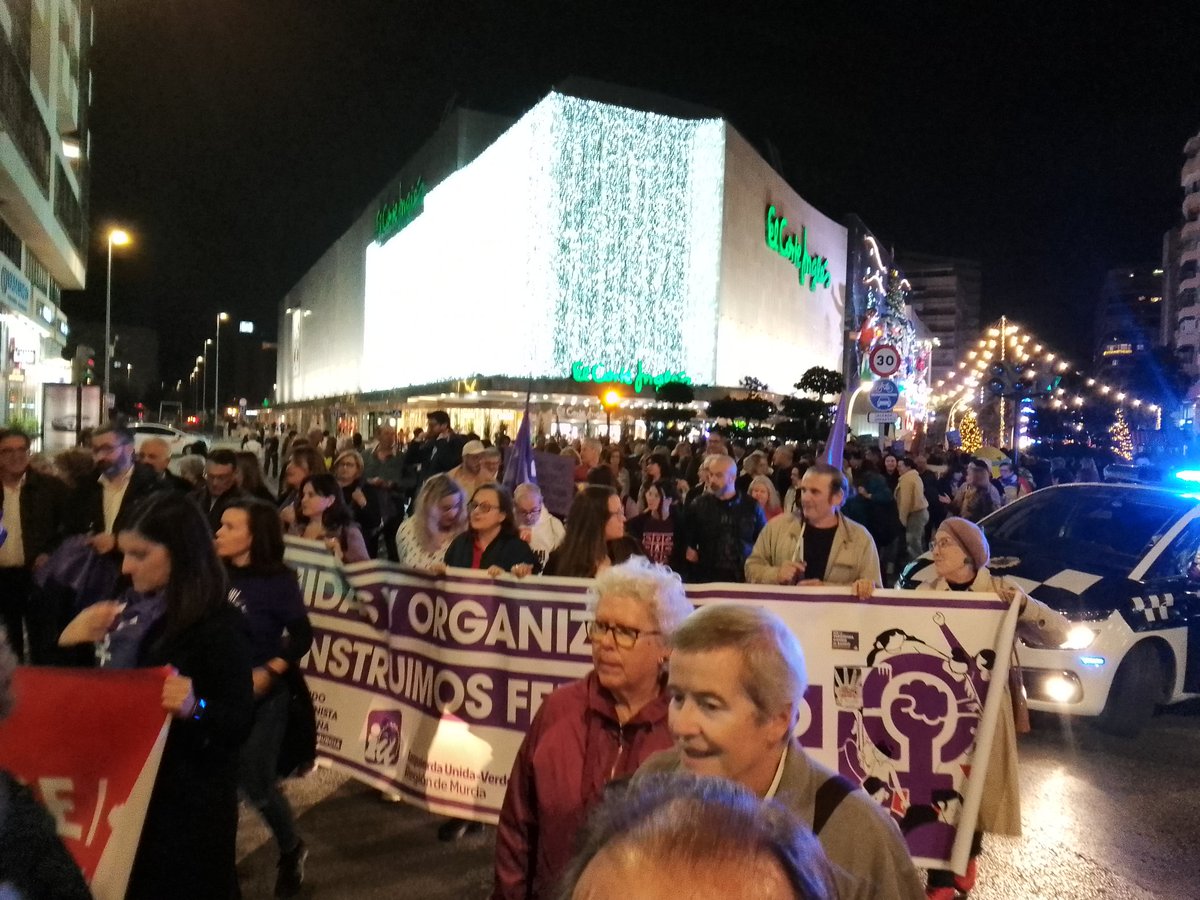 IUVRM's tweet photo. ¡Es hora de frenar la violencia machista en la #RegióndeMurcia! 💜✊

🚨 ¡Los datos son alarmantes! #Murcia es la segunda comunidad autónoma con mayor tasa de víctimas de violencia de género. ¡No podemos seguir tolerando esta tragedia diaria!

#NiUnaMenos #25Noviembre #25N https://t.co/Fvx6Ld2PnR