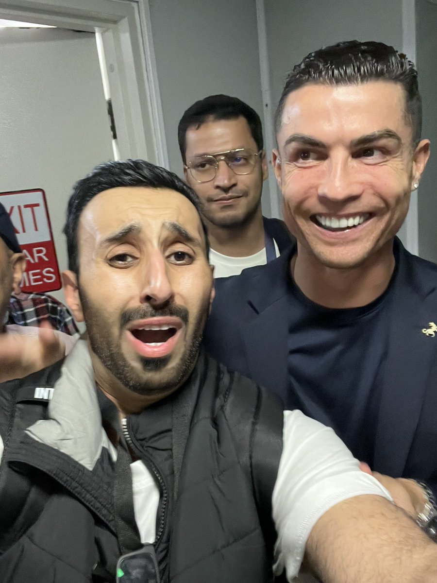 MohdQar's tweet image. رسمياً أنا ختمت التاريخ 😭💛💙