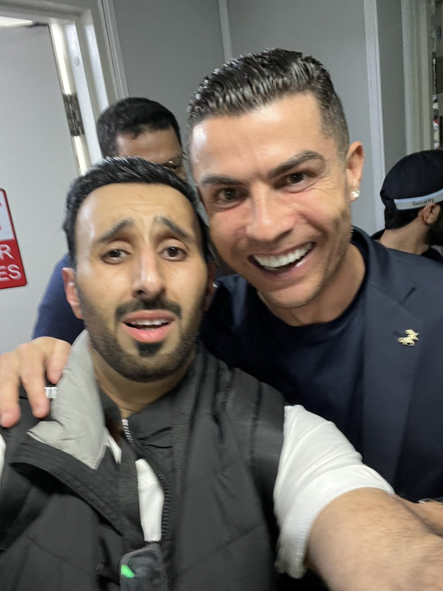 MohdQar's tweet image. رسمياً أنا ختمت التاريخ 😭💛💙