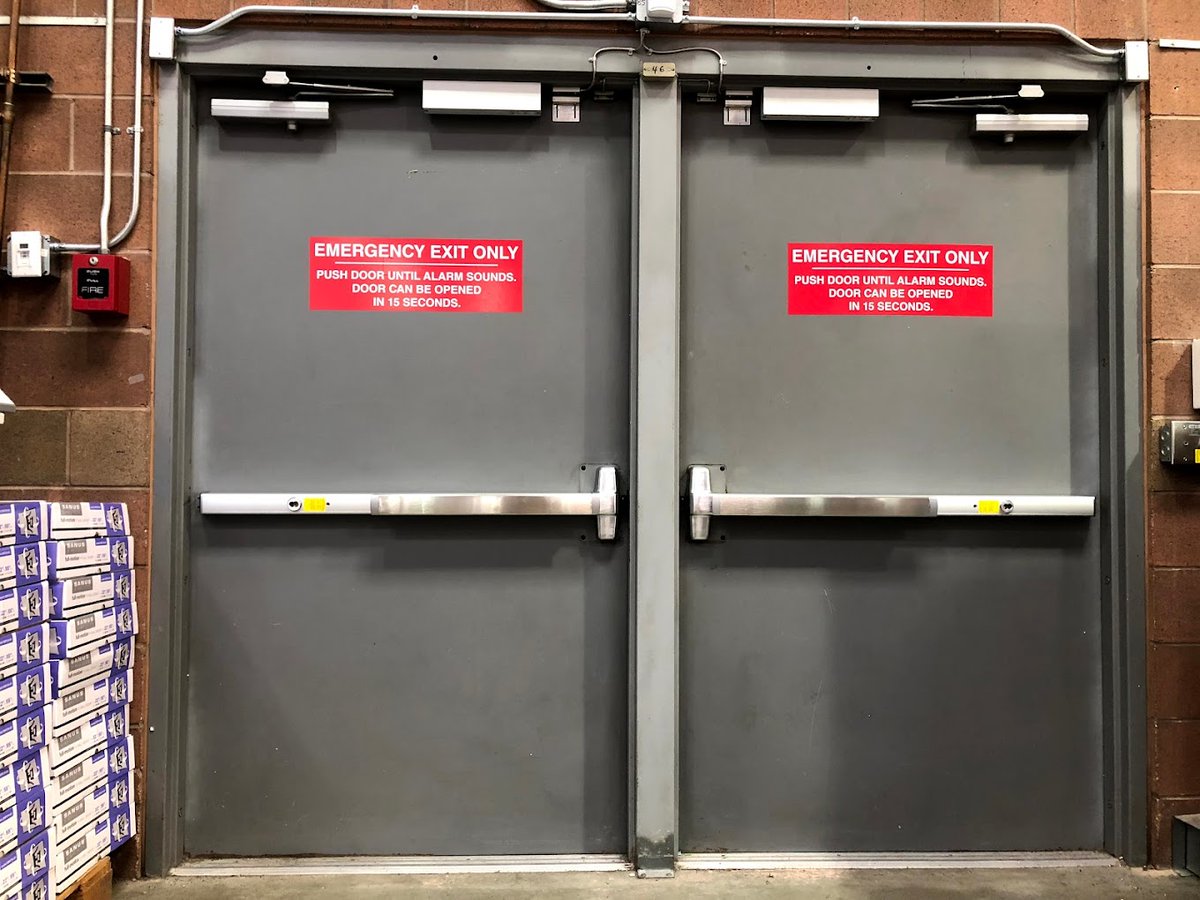 🌟 Looking for a modern security solution? Sevan Locks &amp; Doors offers advanced smart lock installations for both homes and businesses. 🔒🏢 #SmartLocks #SevanLocksandDoors #SecurityUpgrade #Convenience #ModernSolutions