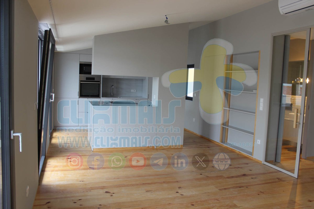 clixmais's tweet photo. Excelente apartamento T2 para arrendar no centro de Braga, com terraço
✅ Cozinha c/ os electrodomésticos
✅ Ar condicionado.
✅ Quartos todos com roupeiros embutidos, Toda a carpintaria lacada.
✅ Lugar de garagem
...
Contacte Nuno Barrocas pelo número ☎️+351 939437438 _WhatsApp https://t.co/BWFeG99doB