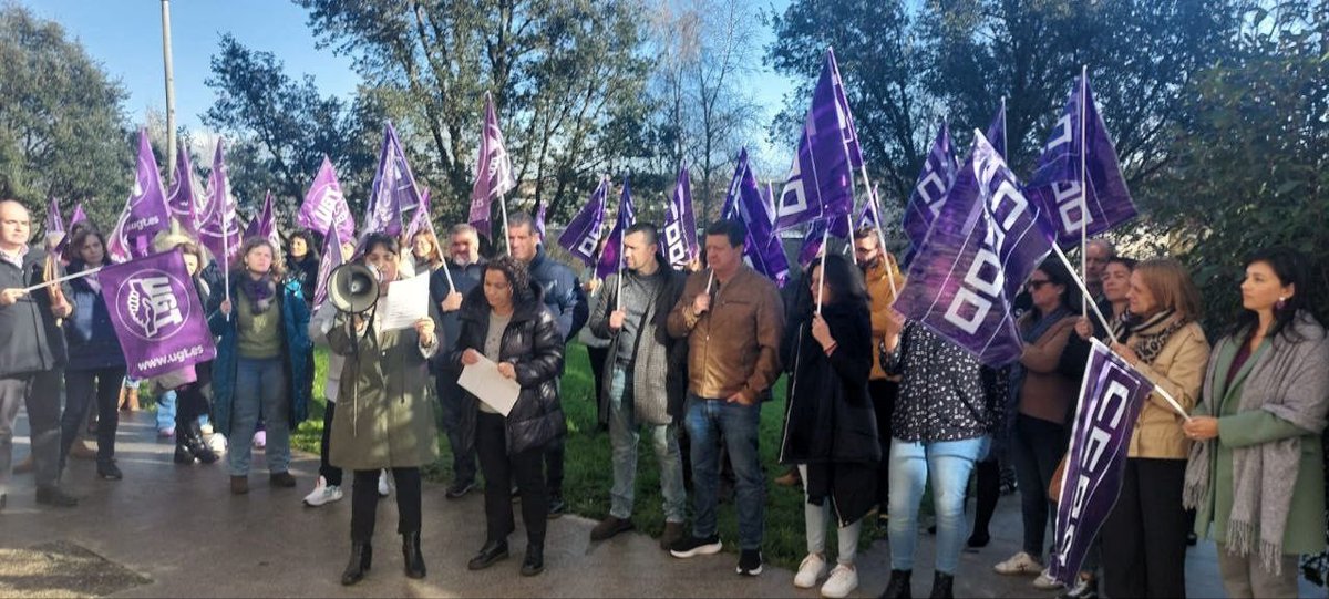 ServizosCCOO's tweet photo. #25N Día Internacional para a Eliminación da Violencia contra as Mulleres

📢 Por ti, por min e por todas as compañeiras
🟣 Hoxe, como todos os días, dicímolo alto e claro: Xa abonda! 

🔗 https://t.co/8w2teT3nbN

#PorTodas #ImosContalo #25N2024 #VamosAContarlo https://t.co/8NpoSAJ89F