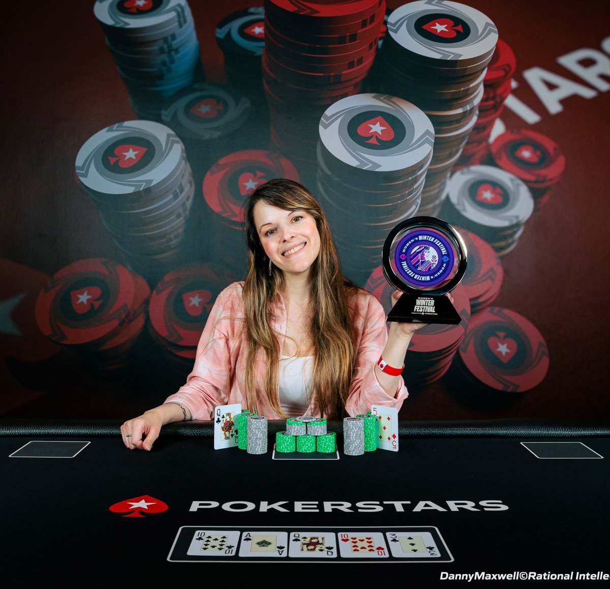 Maria Lampropulos (@mlampropulos) on Twitter photo Muy feliz por haber ganado el Women’s Winter Festival Main Event, el torneo más grande que se ha llevado a cabo para mujeres en Europa. Impresionante festival. Sinceramente, superó mis expectativas. Excelente organización. Muchas gracias <a href="/PokerStars/">PokerStars</a> <a href="/KjCraigie/">Kerryjane Craigie</a> #poker #grateful Muy feliz por haber ganado el Women’s Winter Festival Main Event, el torneo más grande que se ha llevado a cabo para mujeres en Europa. Impresionante festival. Sinceramente, superó mis expectativas. Excelente organización. Muchas gracias <a href="/PokerStars/">PokerStars</a> <a href="/KjCraigie/">Kerryjane Craigie</a> #poker #grateful