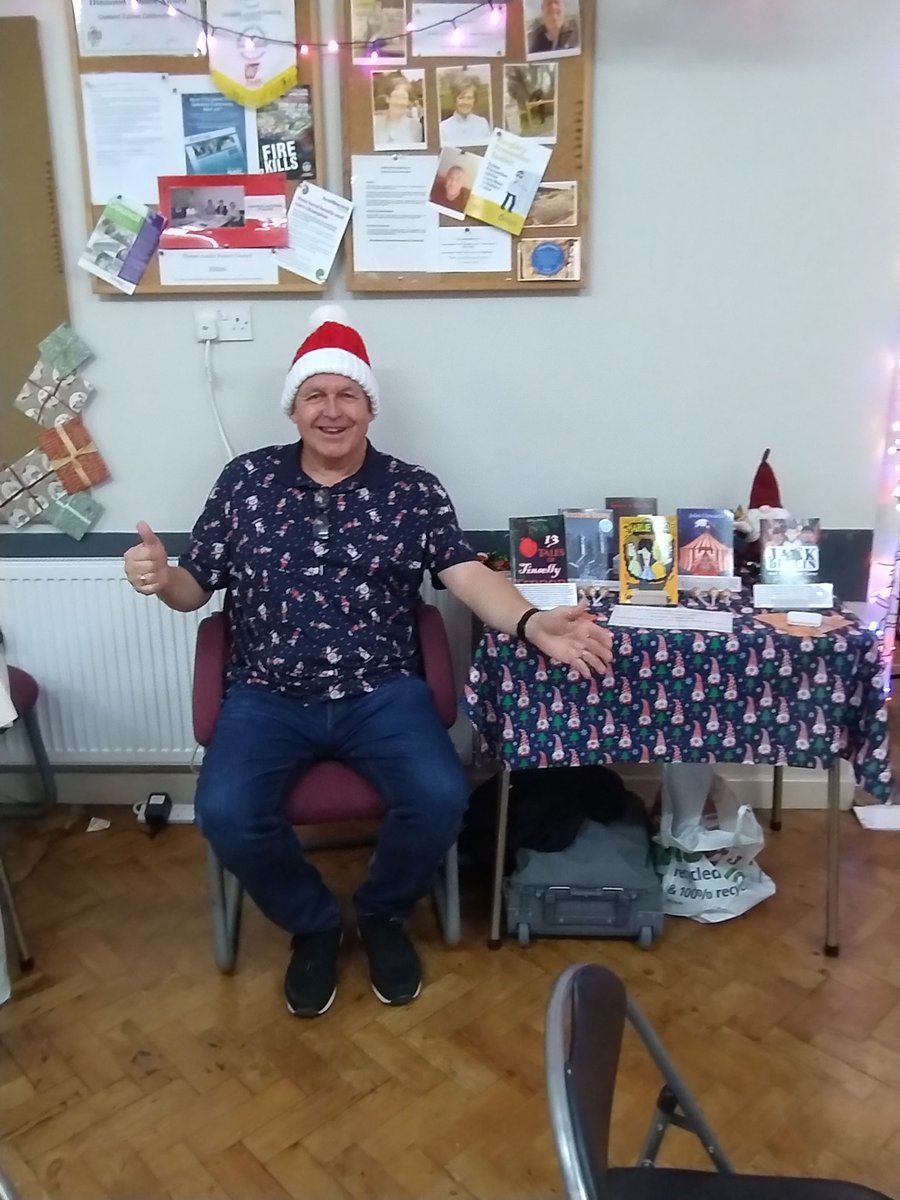 johnclewarth's tweet image. Ho ho ho! Thorpe Audlin Christmas Fair was fab - no bah humbugs there, with lots of scrumptious cakes, handmade crafts and Bob's Bottle Tombola - oh, and me with lots of books to browse for the children's  stocking fillers. There was even free mulled wine on entry!🎅👍🎅😎🎅