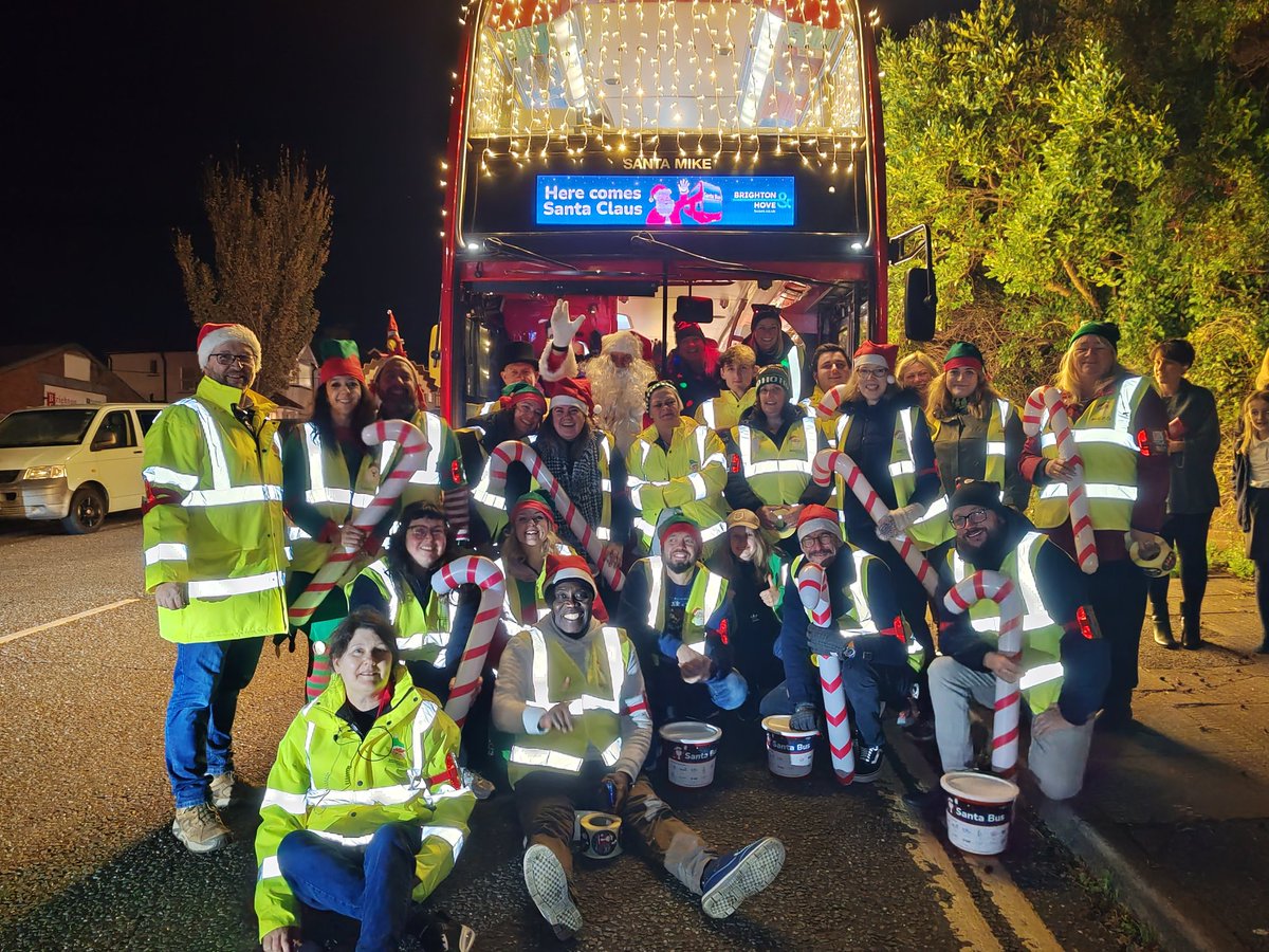 What an evening! 🎅 Thank you to the residents of Goldstone and Downs Park for the phenomenal festive welcome on the first night of the 2024 #SantaBus! 

Donate to the 12 fantastic Santa Bus charities here: gofund.me/9e99aa13 

We’ll see you tomorrow, East Saltdean 👋