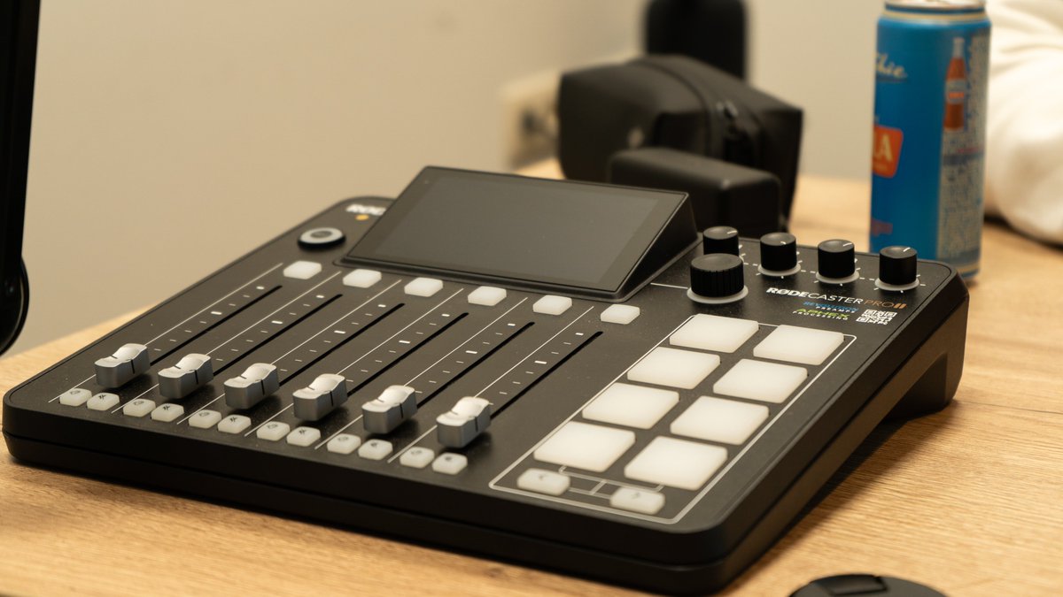 My favorite device <a href="/rodemics/">RØDE</a>