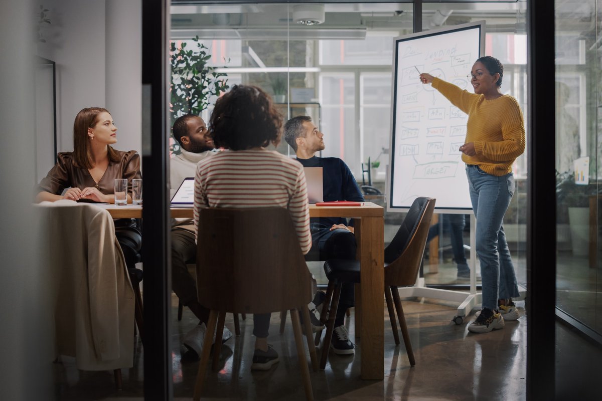 bartcaylor's tweet photo. Choosing the right digital marketing agency for your school can make all the difference in reaching mission-fit students and boosting enrollment. Find out what to look for in a digital marketing agency to get the results... https://t.co/Kztt8heTew #casesmc #HEmkting #emchat #hesm https://t.co/4iBhYRUse1
