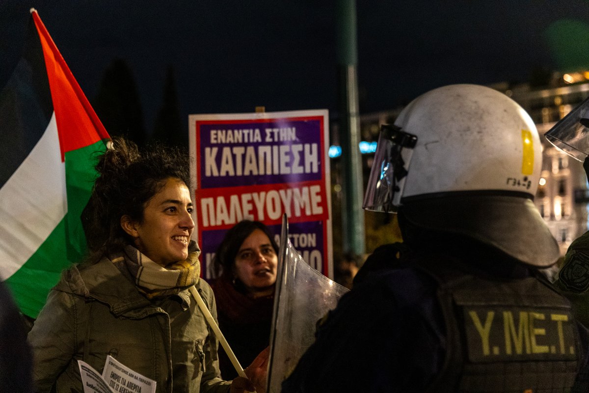 lolos marios (@lolosmarios) on Twitter photo Κάθε 11 λεπτά, μια γυναίκα δολοφονείται από μέλος της οικογένειάς της.
Το 70% των γυναικών που πέφτουν θύματα γυναικοκτονίας είχαν ζητήσει προηγουμένως βοήθεια.
1 στις 3 γυναίκες παγκοσμίως –περίπου 736 εκατομμύρια γυναίκες– έχουν βιώσει σωματική ή σεξουαλική βία
<a href="/theuntoldgr/">The Untold</a> Κάθε 11 λεπτά, μια γυναίκα δολοφονείται από μέλος της οικογένειάς της.
Το 70% των γυναικών που πέφτουν θύματα γυναικοκτονίας είχαν ζητήσει προηγουμένως βοήθεια.
1 στις 3 γυναίκες παγκοσμίως –περίπου 736 εκατομμύρια γυναίκες– έχουν βιώσει σωματική ή σεξουαλική βία
<a href="/theuntoldgr/">The Untold</a>