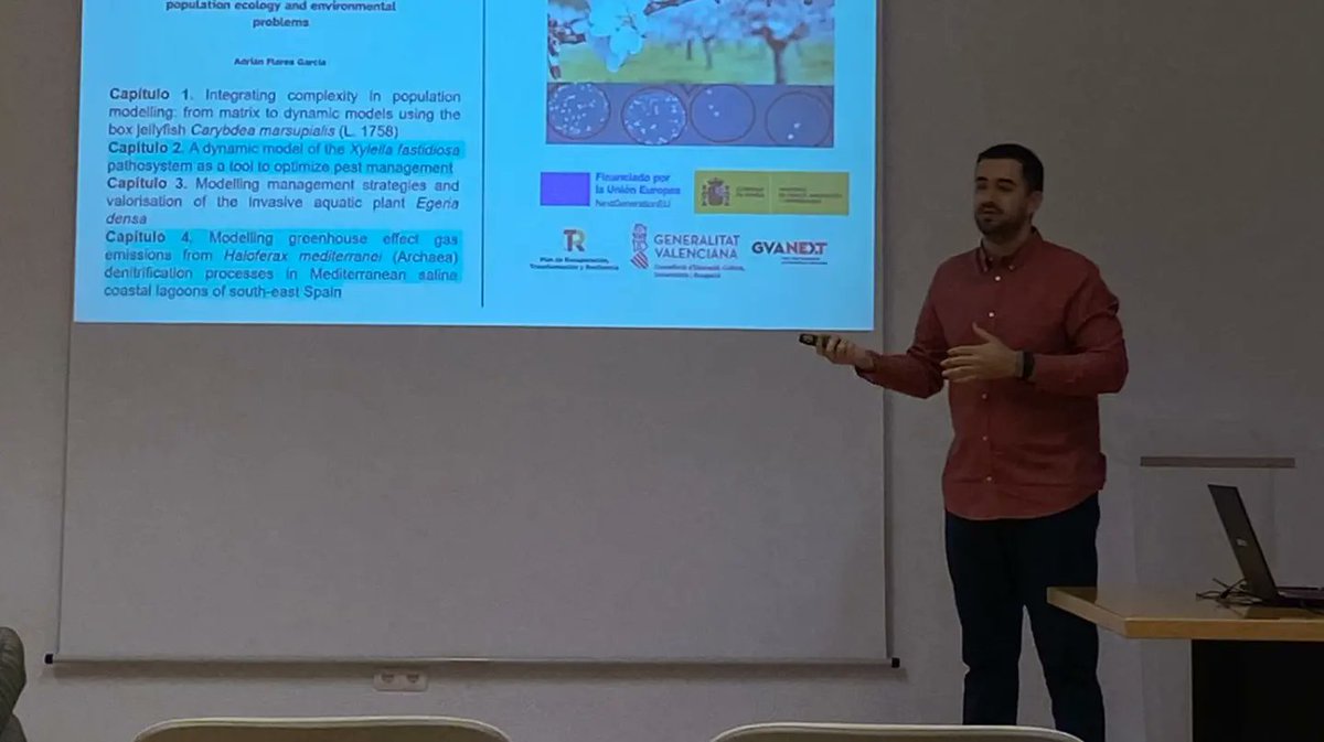 MarLabUADenia's tweet photo. Esta mañana integrantes del laboratorio han participado en las III Jornadas Científicas "Creando Sinergias en Ciencias" San Alberto Magno de la @ua_universidad @ciencias_ua para dar a conocer varias de las investigaciones que se están llevando a cabo utilizando #modelosdinámicos https://t.co/cg71bxhlo0