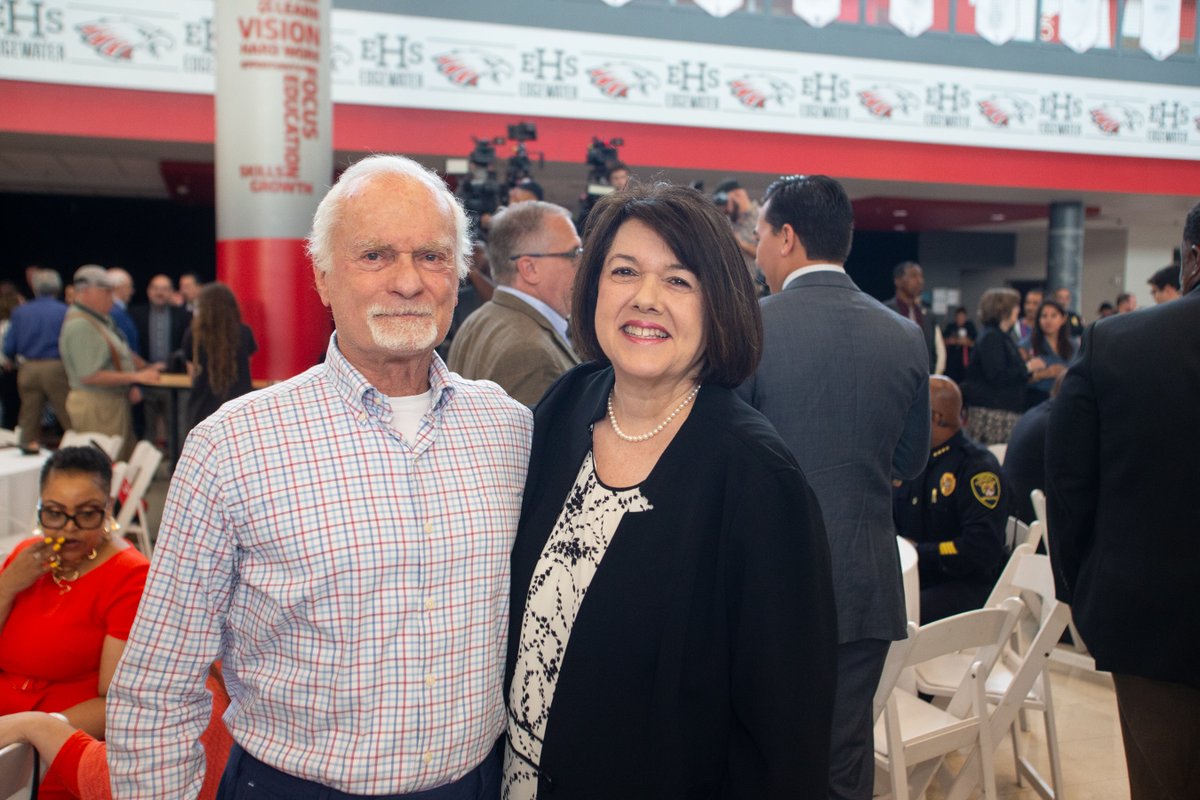 Supt_Vazquez (@maria_f_vazquez) on Twitter photo I was deeply saddened to learn of the death of Harris Rosen, a longtime supporter of Orange County Public Schools. Mr. Rosen was more than a philanthropist; he was a visionary who believed in the power of education to change lives. I was deeply saddened to learn of the death of Harris Rosen, a longtime supporter of Orange County Public Schools. Mr. Rosen was more than a philanthropist; he was a visionary who believed in the power of education to change lives.