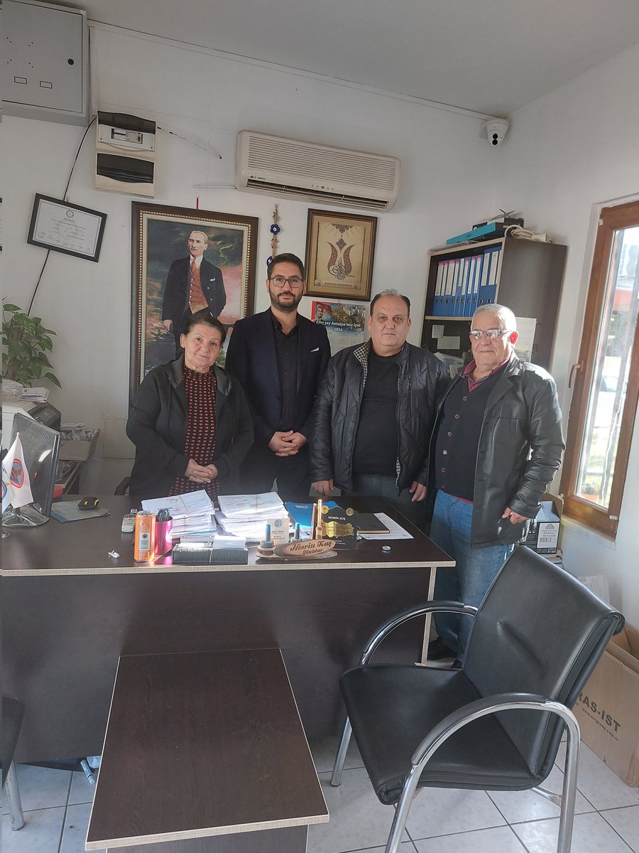 Koordinatörü olduğum Etiler Mahallesinde mahalle başkanımız ve yönetimiyle birlikte Vali Saim Çotur Ortaokulu ve Hamza Taş İmam Hatip Ortaokulunu ziyaret ederek öğretmenlerimizin gününü kutladık, muhtarımızı da ziyeret ederek Etiler hakkında istişarelerde bulunduk. <a href="/tuncayhayta/">Ⲧⳙⲛⲥⲇⲩ ⲎⲆⲨⲦⲆ 🇹🇷</a>