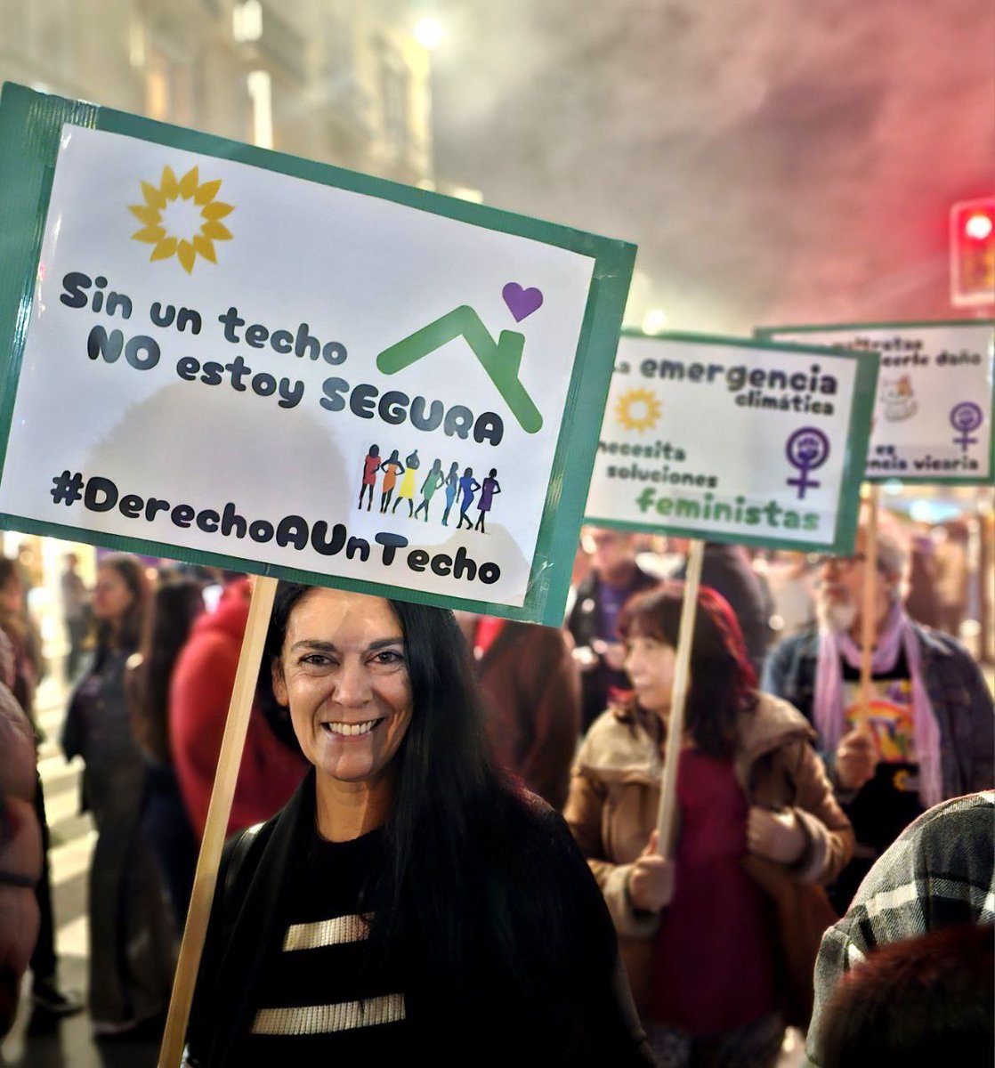 Mar González 🌻🍉 (@marglezbaez) on Twitter photo Este #25Nov <a href="/VerdesEquo_/">Verdes Equo</a> hemos salido en cada ciudad y pueblo de España para recordar a las que el machismo nos ha arrebatado.
Y a reivindicar políticas ecofeministas 💜💚🌻 Este #25Nov <a href="/VerdesEquo_/">Verdes Equo</a> hemos salido en cada ciudad y pueblo de España para recordar a las que el machismo nos ha arrebatado.
Y a reivindicar políticas ecofeministas 💜💚🌻