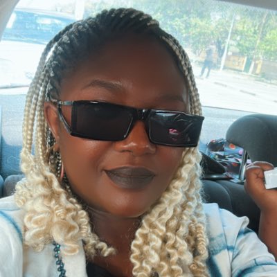 #NewProfilePic loooong time no post! Proof of life .😎