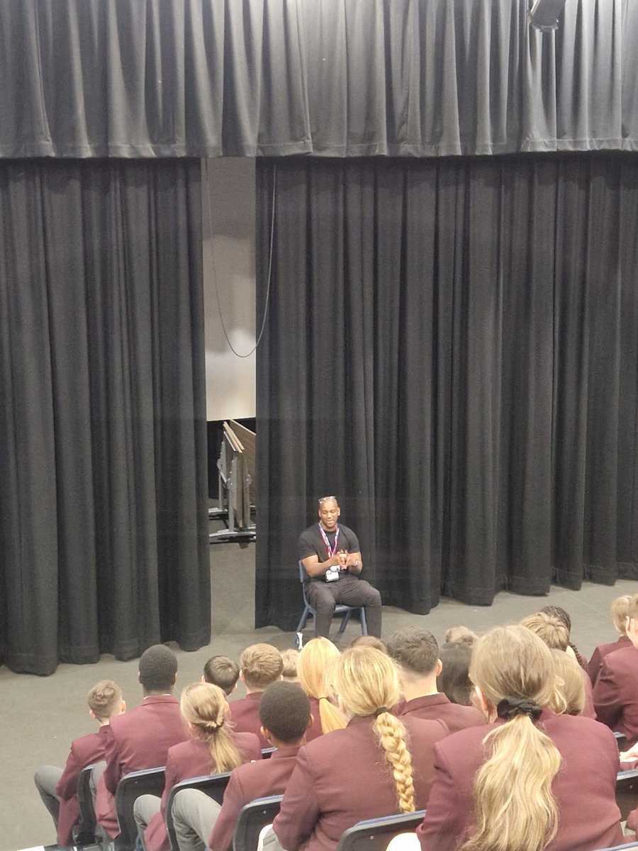 1message6's tweet image. Today, we visited Dean's Trust Wigan.

@matthew_norford delivered  awareness assemblies about gangs,exploitation, and grooming to pupils in  each year group.
 Funded by @GM_VRU as part of a Community Led Partnership Alliance in the Worsley Hall area of Wigan.