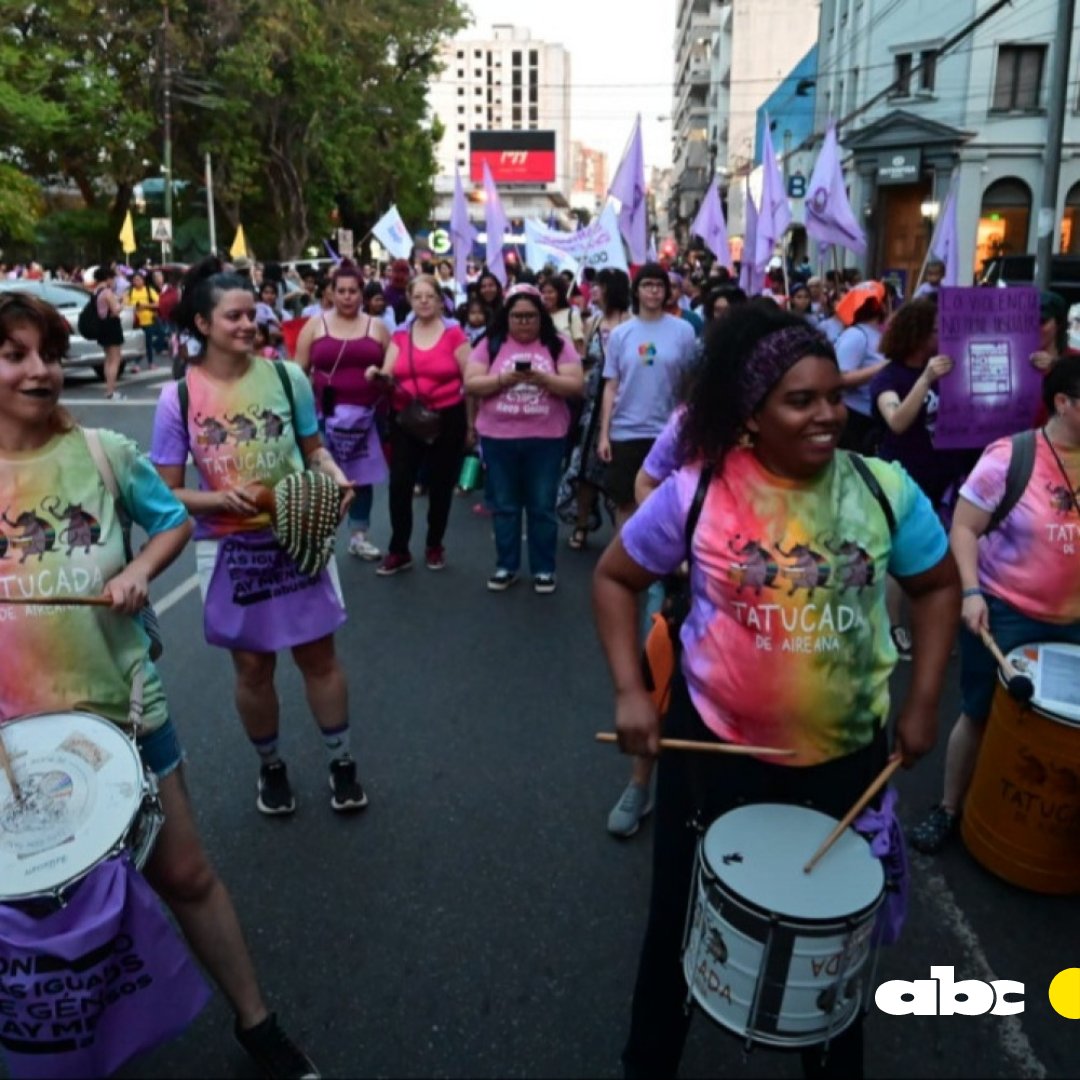 #25N | ¡Basta de violencia!

Marcha del #25NPy Día Internacional de la Eliminación de la violencia contra la mujer.

📍El acto central se llevará a cabo en la Plaza de la Democracia.  

📸Silvio Rojas, ABC.

abc.com.py
