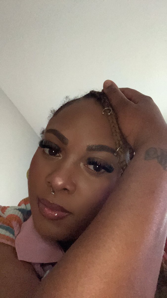 𝐓 𝐋𝐢𝐭𝐭𝐲 ꨄ tweet media