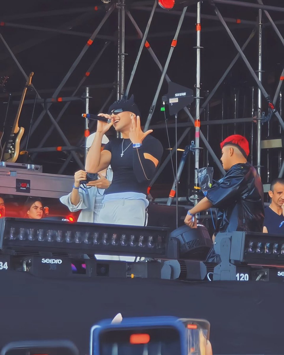 zabdielnews_arg's tweet photo. || Fotos de Zabdiel el dia de ayer en el "Coca cola Flow fest"
-Via ig : Victor_corbello
#zabdiel #ZabdielDejesus #YKHWD https://t.co/7YtTvFe9ul