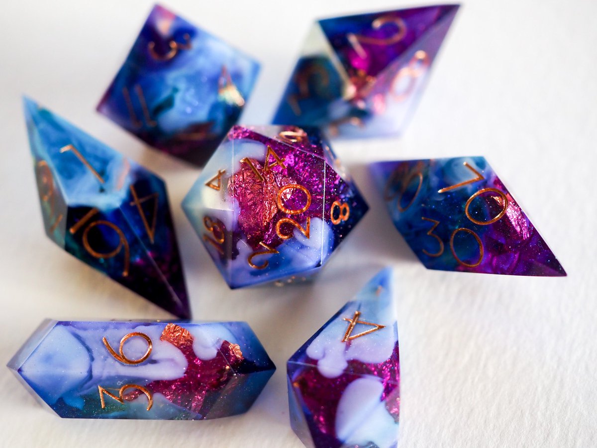 merlinsdices's tweet photo. Black Week!! Dice sets between 10% and 35% and single dice, jewelry, chonks, pins and keychains 20% off🖤 Enjoy the discounts!😍🖤🎉
✨Link in bio✨
#dice #handmade #handmadedice #resindice #mtg #dnd #dnddice #diceset #dicemaker https://t.co/Mk2JaLqH95