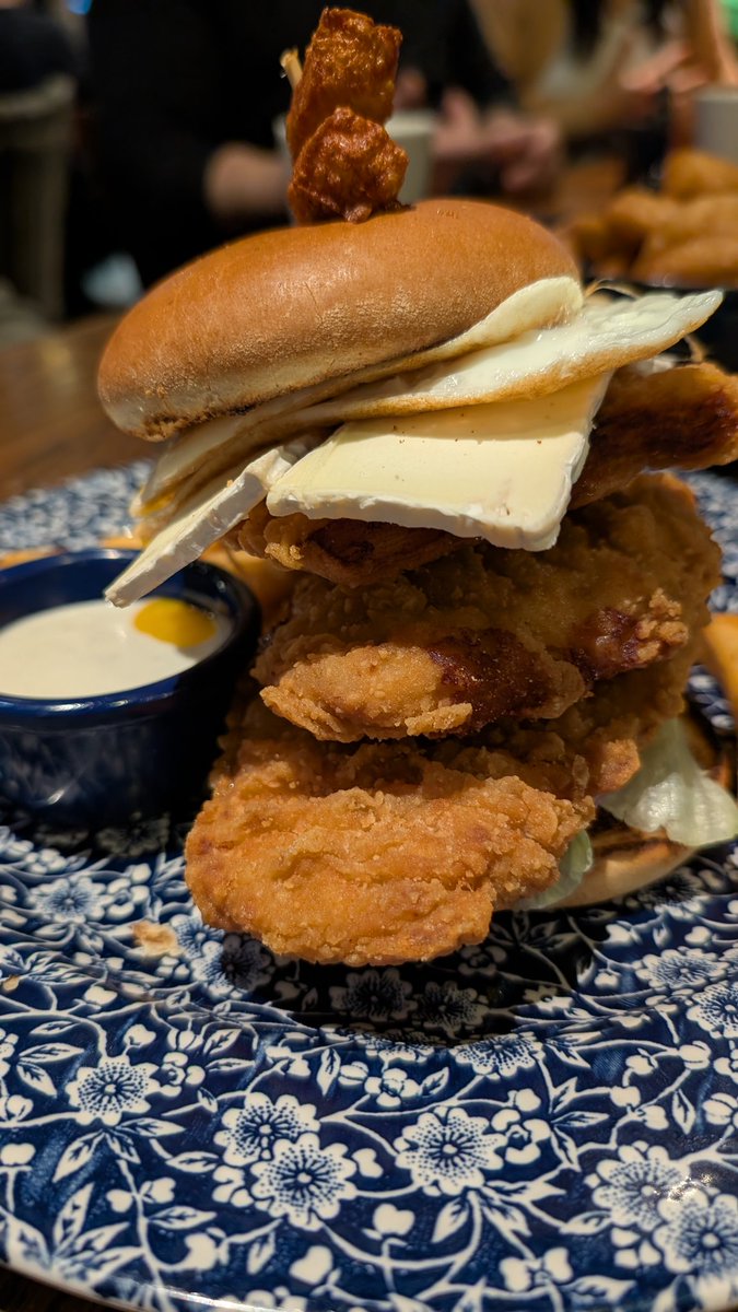 liontarakos's tweet image. #uk #food #wetherspoons #burger #photograghy
