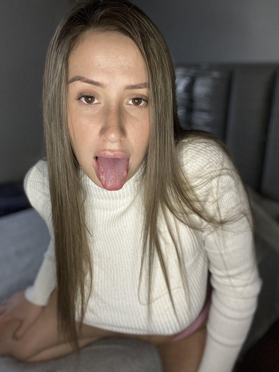 finish down my throat please? https://t.co/i5zU3BPh8q
