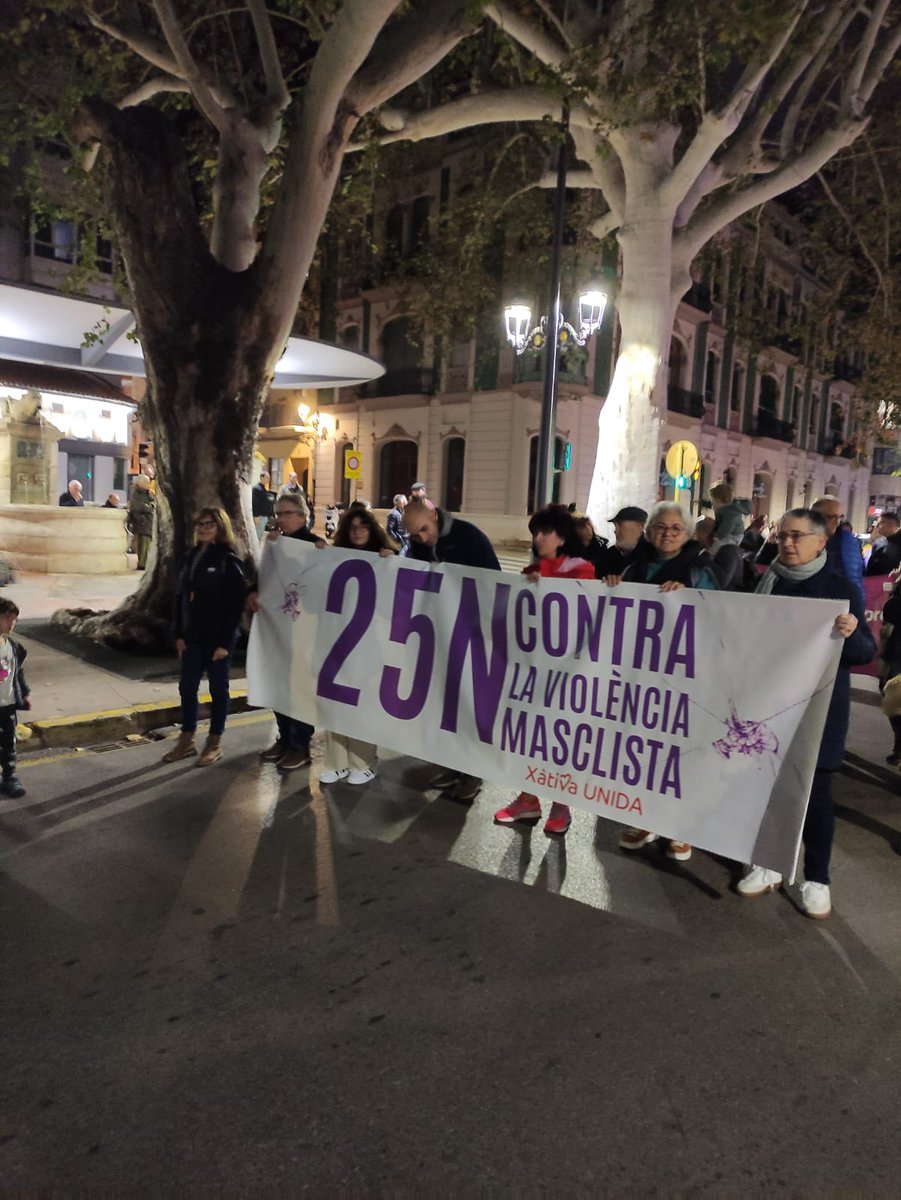 XativaUnida's tweet image. Avui #25N, dia per visibilitzar la violència contra les dones i dissidències sexuals i de gènere.💪🩷

➡️Des de Xàtiva Unida diguem prou🖐️, ni una menys‼️. 
➡️ I per tots aquells que estan desafiant les victòries i els avanços del moviment feminista: 

No passareu‼️