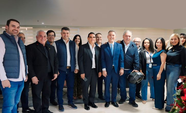 Agradecemos al Ministro Alex Saab por su compromiso con la creación de empleo en el sector de motocicletas. La fabricación local no solo genera oportunidades laborales, sino que también estimula la economía.
#FreeAlexSaab