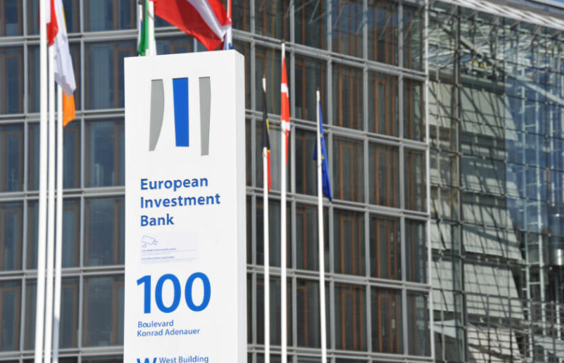 DigiEuro's tweet photo. 🌍The European Investment Bank (EIB) has issued its fifth digital #bond. It’s a €100 million issuance that was settled using the pilot Euro #wCBDC as part of the European Central Bank’s wholesale DLT settlement trials, which end this month.
https://t.co/2CVSl0Gxrn https://t.co/ncs0y6inMY