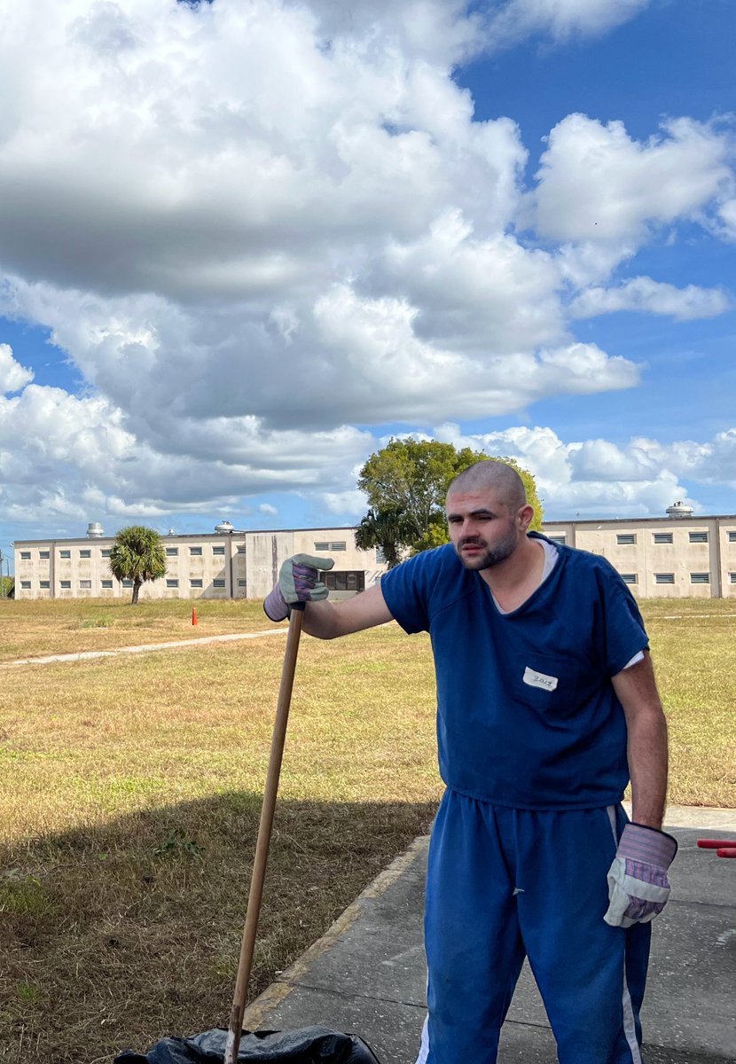 InmateCT's tweet image. Trying to get a quick break in while the guards aren't looking.