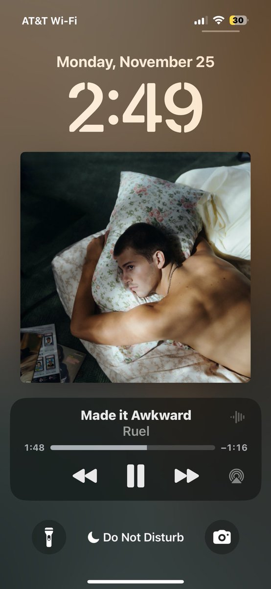 djorianas's tweet image. haii #MadeitAwkward