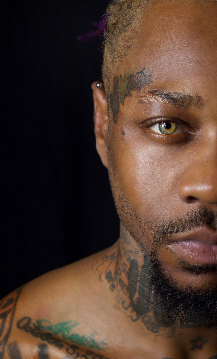 Azari_London's tweet image. The windows to the soul, where the sun and Gaia meet...

Model: Rashaad
Photographer: @ZLuxePhoto 
Camera: @CanonUSA 

#EyesOfTheUniverse #SunAndEarthGaze #CosmicReflection #NatureInYourEyes #SolarSoul #PlanetaryVision #StaringIntoInfinity #EyesLikeTheSky #UniverseWithin