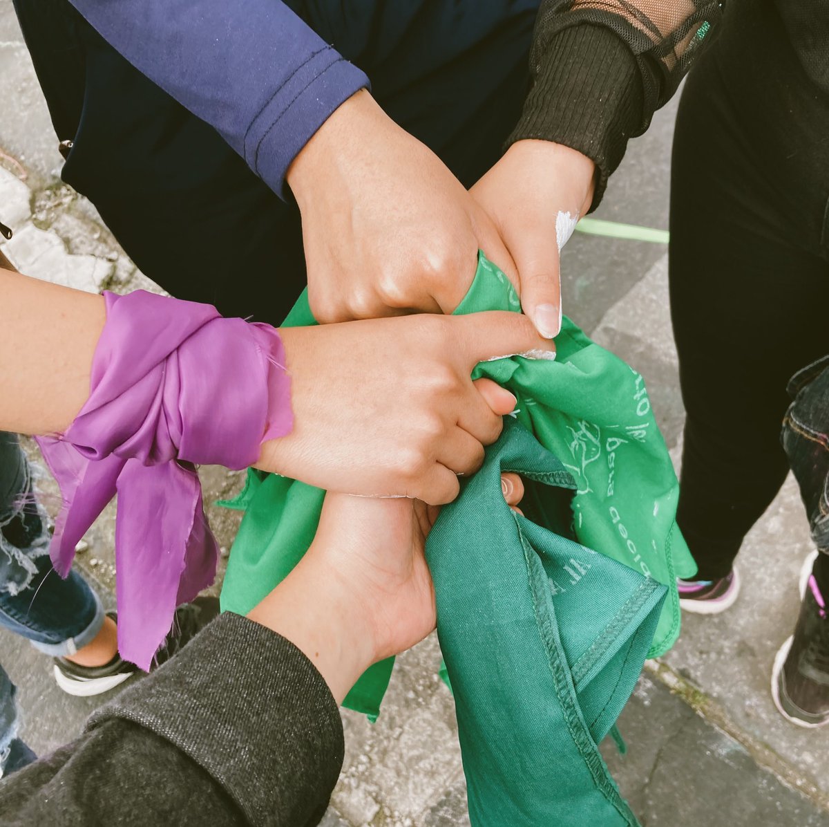 Hoy es un día histórico para las mujeres del Estado de México, porque hoy, #LoHaremosLeyEdoMéx #MareaVerdeEdomex 💚💚💚 #25N