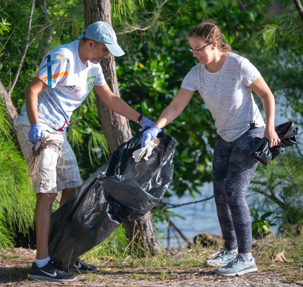 CIIPACayman's tweet photo. Thank you to everyone who came out for CIIPA's inaugural Beach Clean-Up event. We are committed to creating a cleaner, more sustainable Cayman Islands. 

This event was organised by CIIPA's Community Outreach Committee. 

#caymanislands #Accounting https://t.co/ZgbO82v6eR