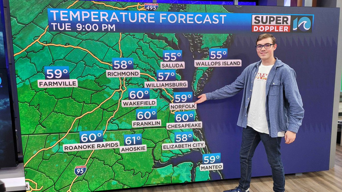 JustGreen25's tweet photo. Got the chance to tour the WAVY tv 10 studios last week. Everyone there was super nice and it was really cool to see how things were done behind the scenes!
#ODUTVNews #ODUStudentJournalist https://t.co/zUP1NQUsLw