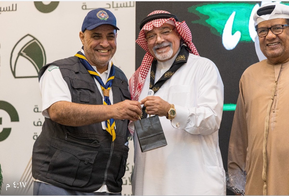 استمرار لمبادراتها المتجددة احتفت فرقة #كشافة_شباب_مكه بالبرلمانيين والرواد الكشفيين العرب المشاركين في برنامج العمرة وذلك بحضور مستشار الاتحاد العربي لرواد الكشافة والمرشدات الدكتور(احمد الخاجه) والأمين العام للاتحاد الكشفي للبرلمانيين العرب الدكتور (فيصل خزيم العنزي)وحضور عدد