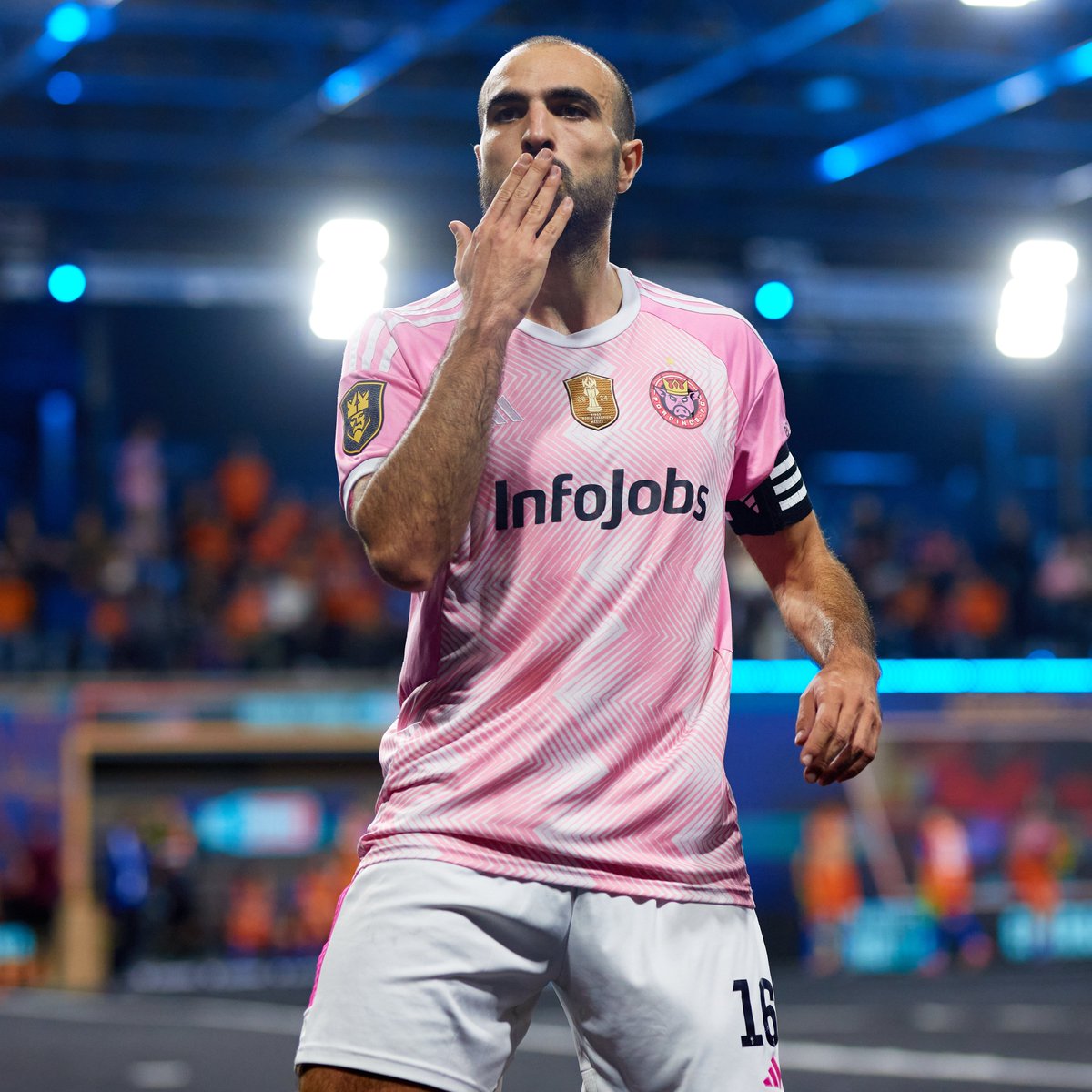 Votad por ellos, son los que más se lo merecen.